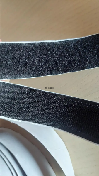 Стрічка липучка на клейовій основі 5 см х 1 м Чорна (VELCRO-5x100BL) фото