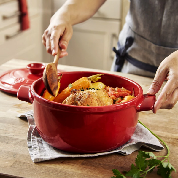 Кастрюля с крышкой Emile Henry Cookware 4 л красная (344540) фото