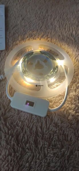 Світлодіодна LED стрічка з датчиком руху USB самоклеюча, тепле біле світло для кухні, шафи, сходів 10 м (LEDH-010M) фото